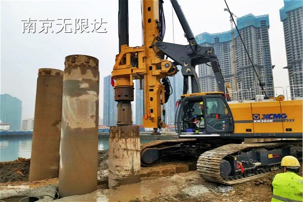 一臺旋挖機價格在多少，租機一定要看這三點！.jpg